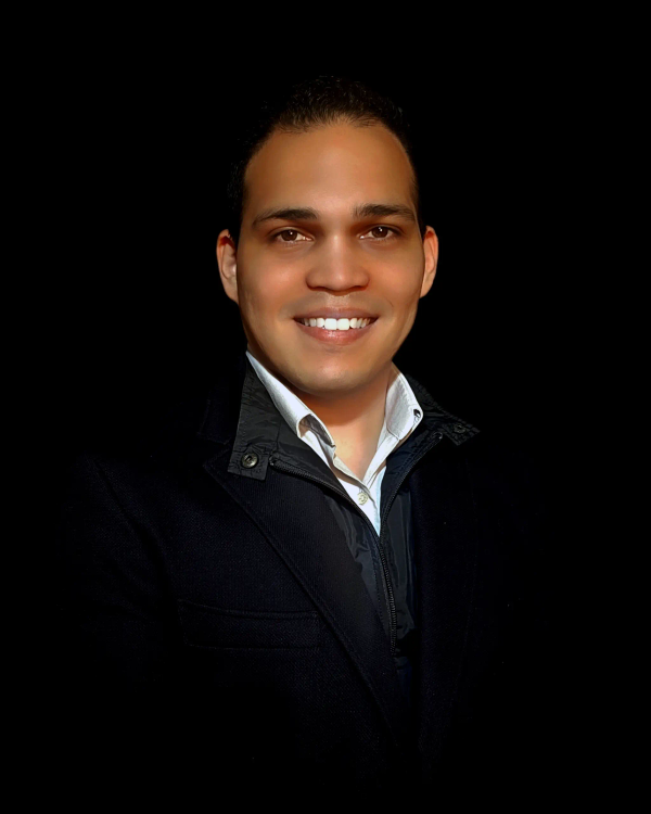 José Guzmán — Co-Fundador · CEO, JOYACORP